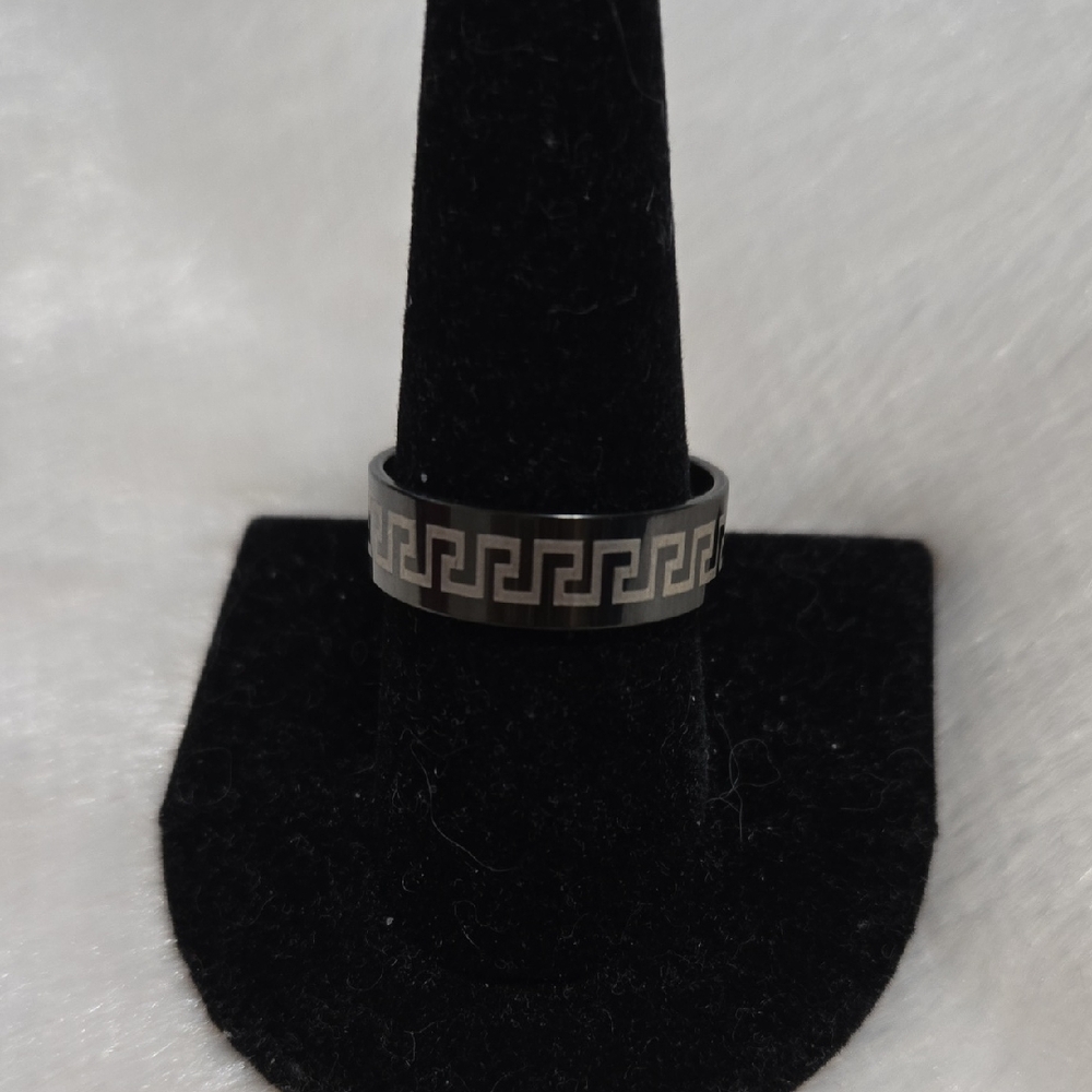 Men's Silver Patterned Ring,Size 11.